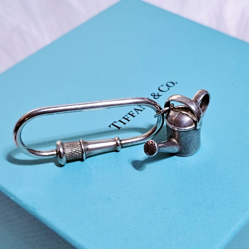 🧧SOLD🎋 RARE Vintage Tiffany & Co. Watering Can Silver Charm Key Ring Keychain - Picture 1 of 7